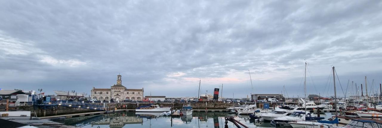 Diamond Harbour - Whole Huge Apartment - Wifi - Beach - Ramsgate Town Exterior foto
